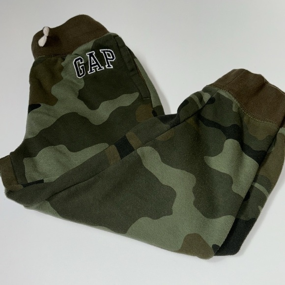 Gap Kids Logo Camo Pull-On Joggers UNISEX Size S (6-7 years) - Picture 1 of 10